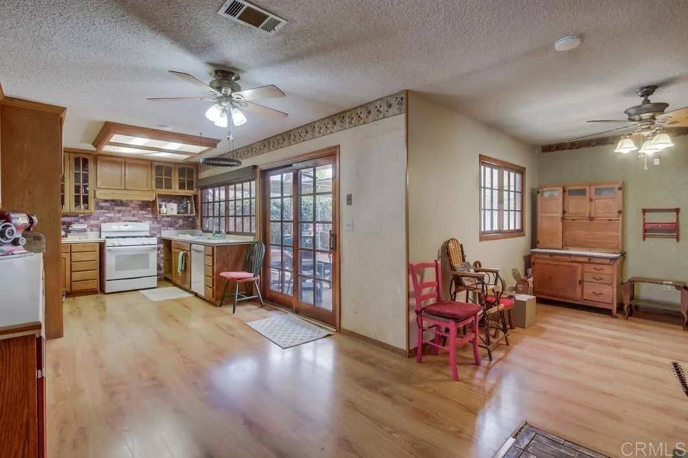 Santee, CA 92071,10125 Woodpark Drive
