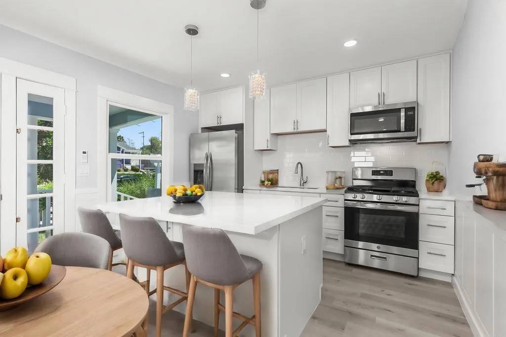 San Diego, CA 92116,4518 Arizona