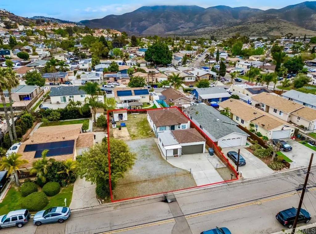 Spring Valley, CA 91977,821 Maria Avenue