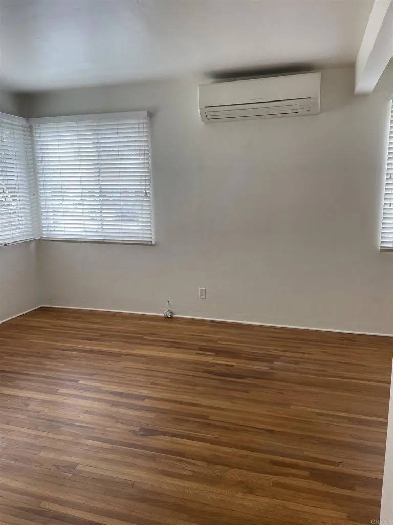 San Diego, CA 92111,7136 Hyatt Street