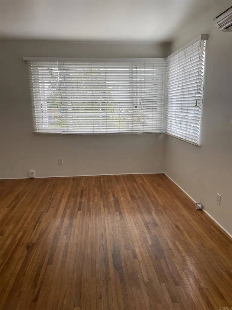 San Diego, CA 92111,7136 Hyatt Street