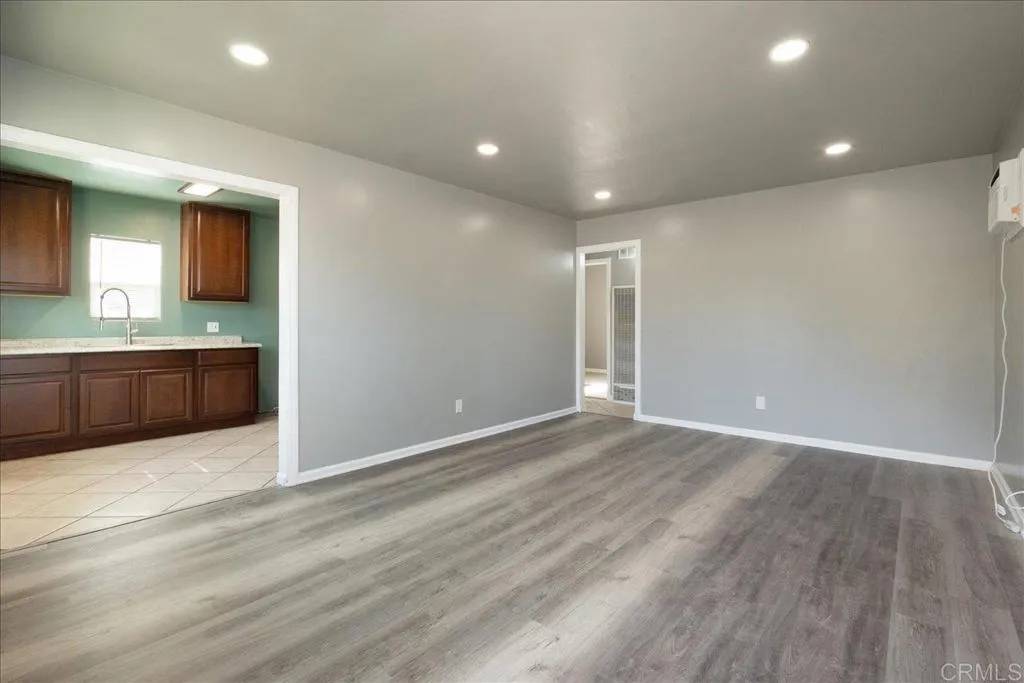 San Diego, CA 92113,3260 Steel Street