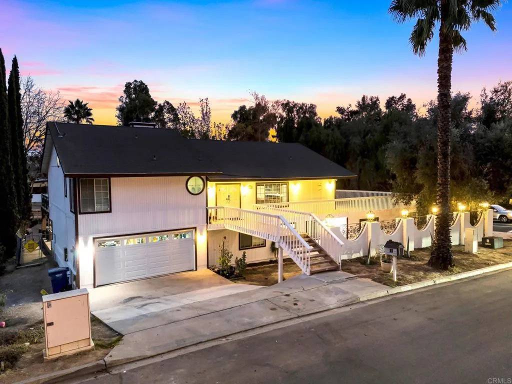 Bonita, CA 91902,3095 Bonita Woods Dr