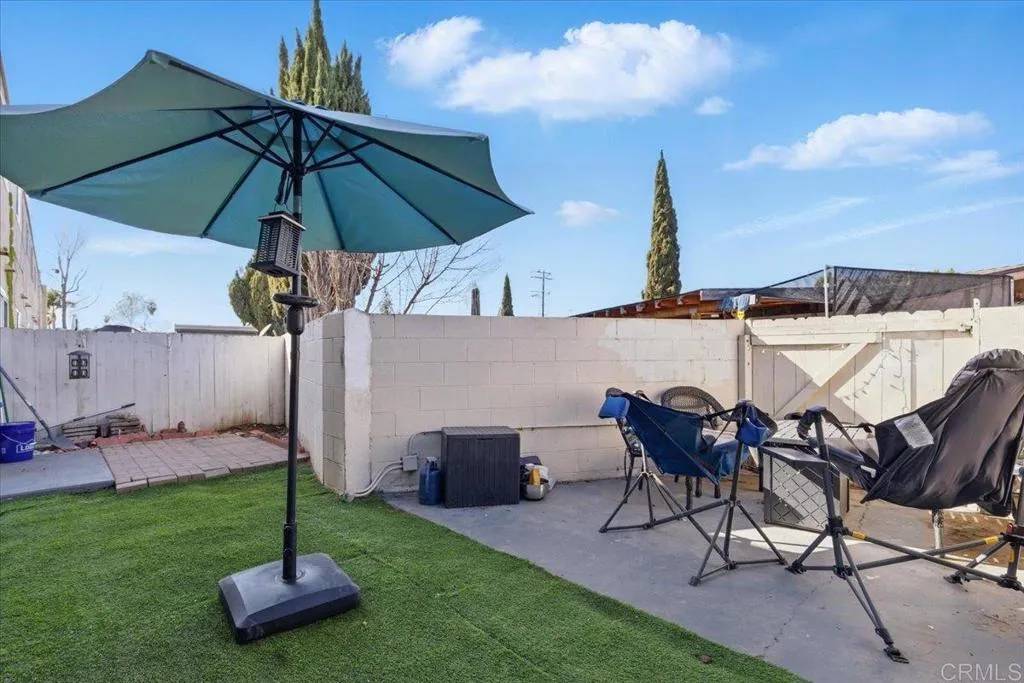 El Cajon, CA 92020,455 Ballantyne Street #20
