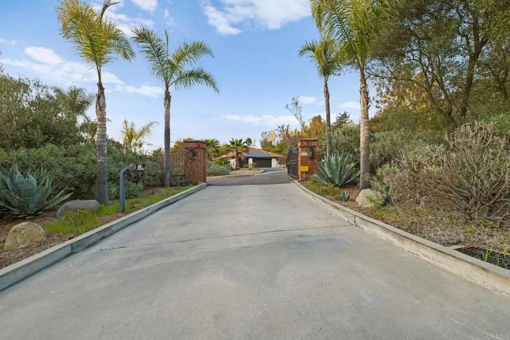 Rancho Santa Fe, CA 92067,4610 El Nido