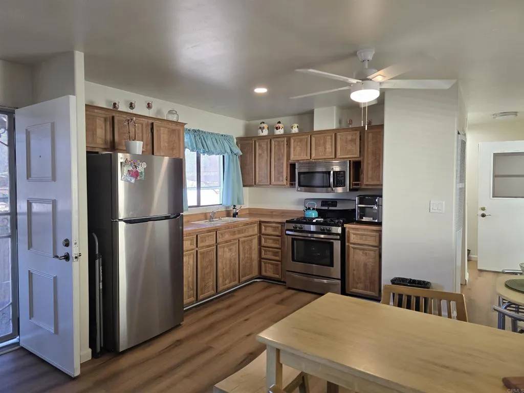 El Cajon, CA 92019,410 S 1st street #138