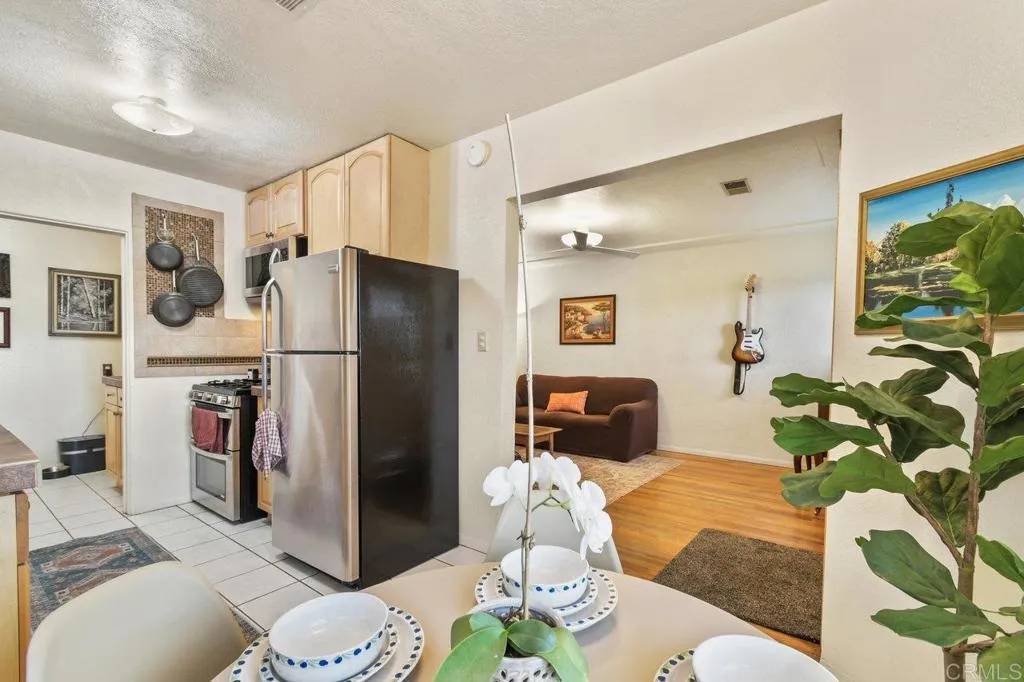 San Diego, CA 92115,4580 60Th Street