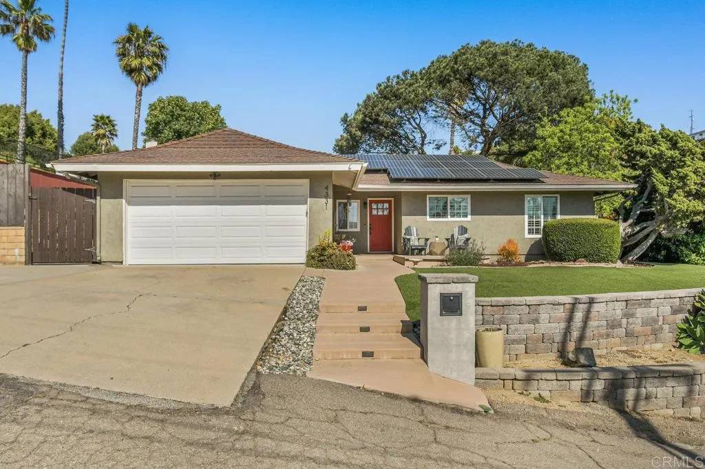 La Mesa, CA 91941,4331 Helix Canyon Drive