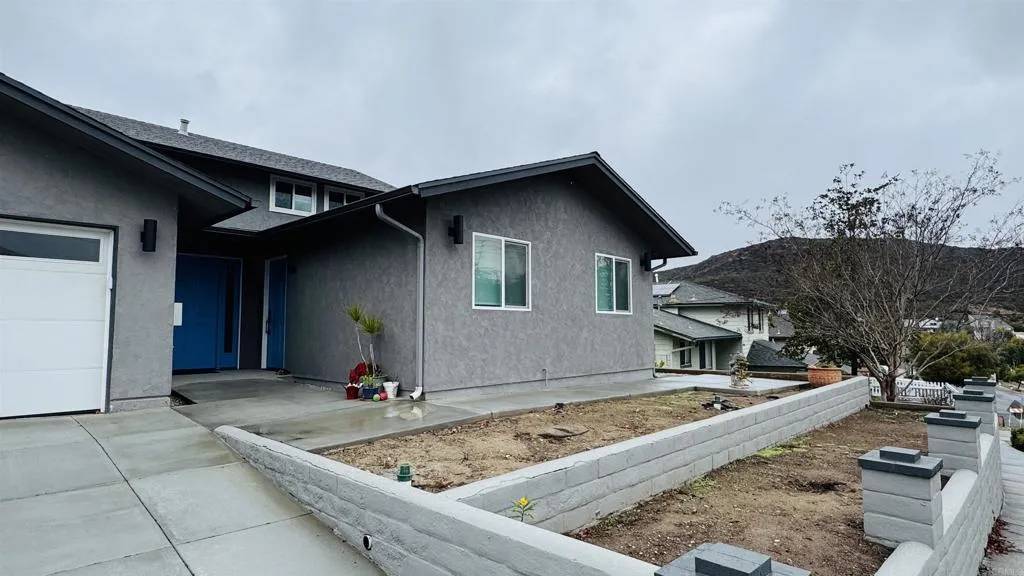 San Diego, CA 92119,7156 Regner Road