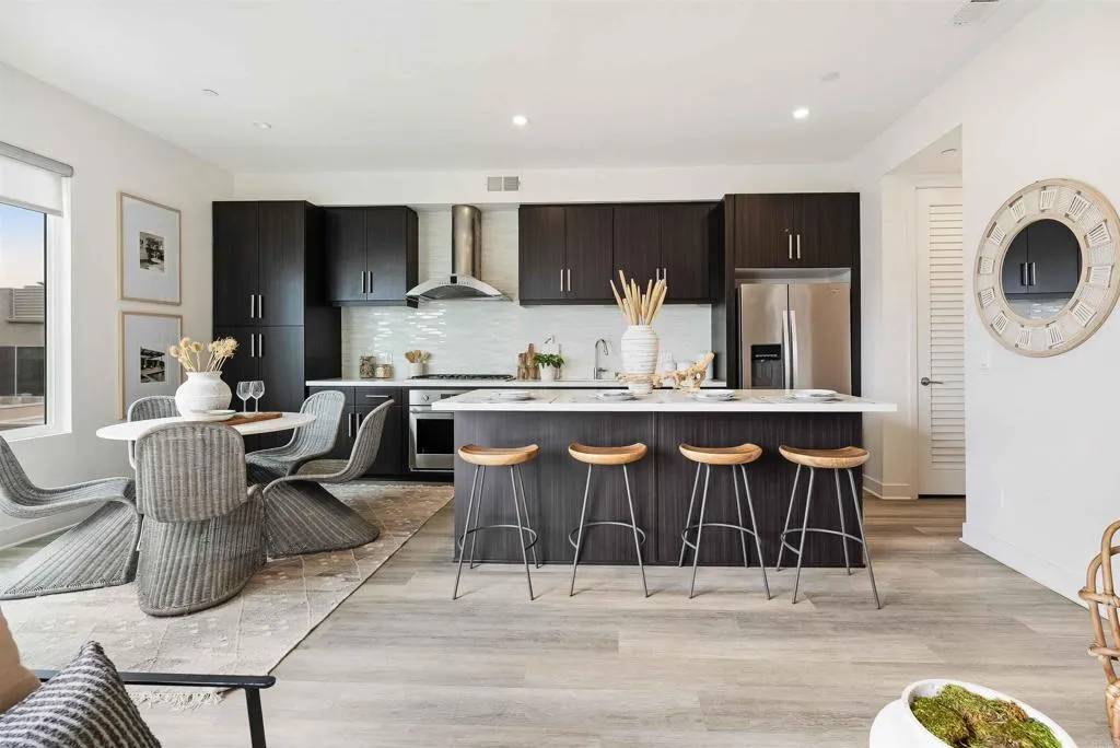 Imperial Beach, CA 91932,100 Evergreen Avenue #3