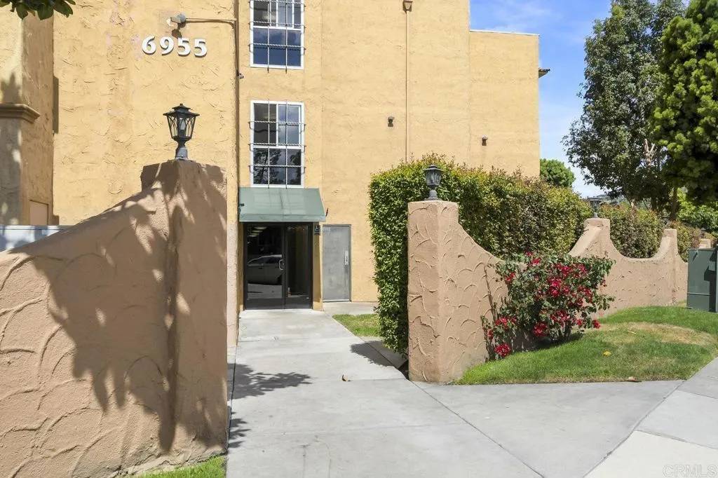 San Diego, CA 92120,6955 Alvarado Rd #30