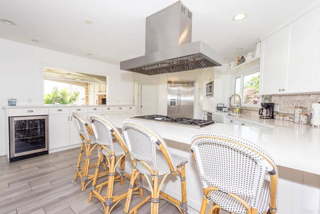 San Diego, CA 92106,3511 Dickens Street