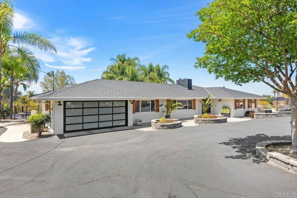 El Cajon, CA 92019,2085 Valley View Boulevard