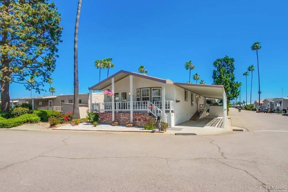 Escondido, CA 92027,2300 E Valley Parkway #158