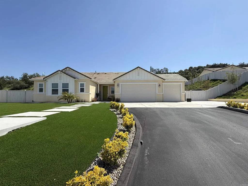 Valley Center, CA 92082,27983 Evergreen Way