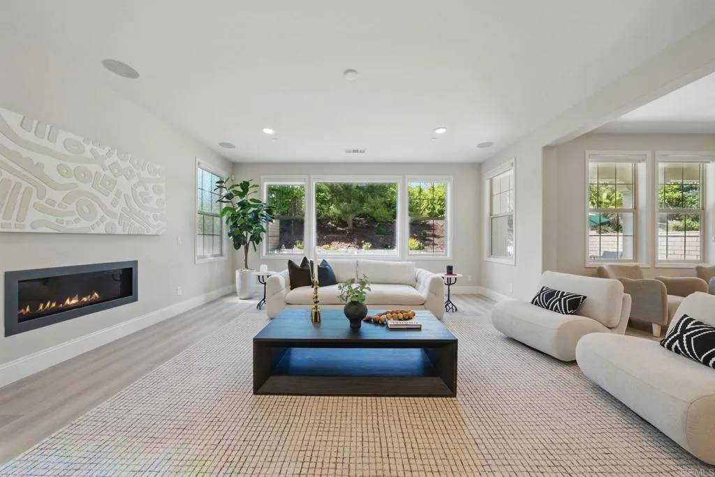 San Diego, CA 92130,13560 Tierra Vista Circle
