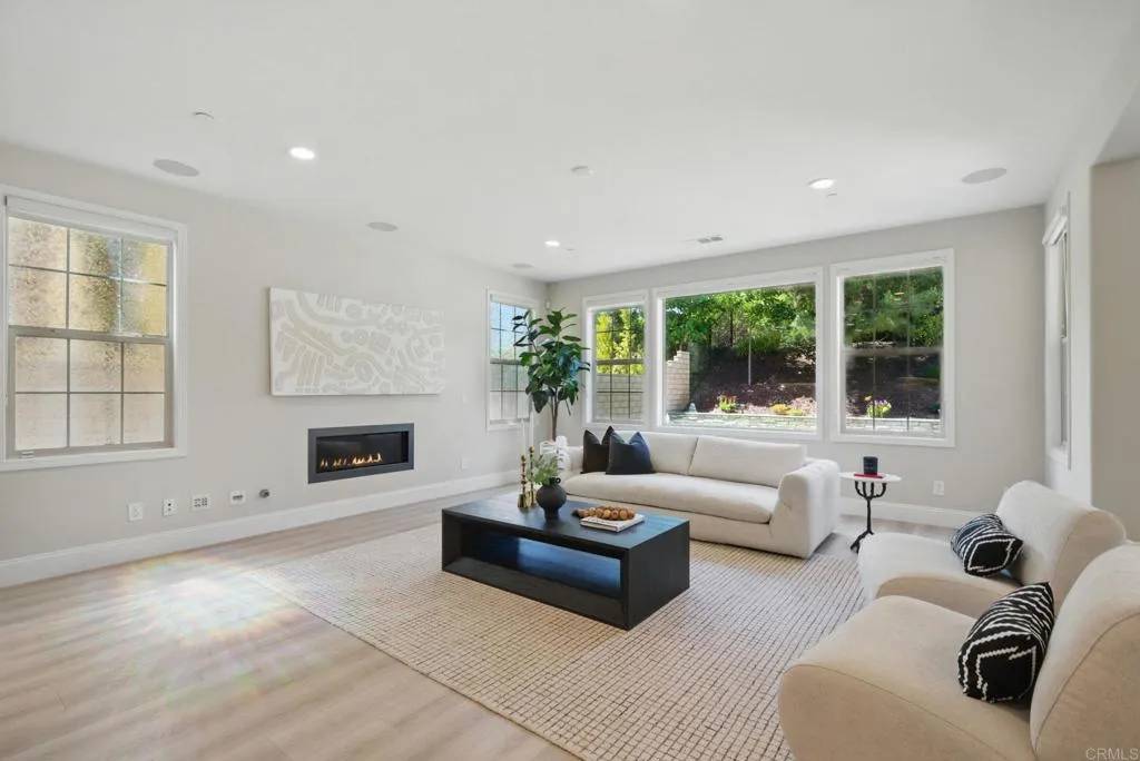 San Diego, CA 92130,13560 Tierra Vista Circle