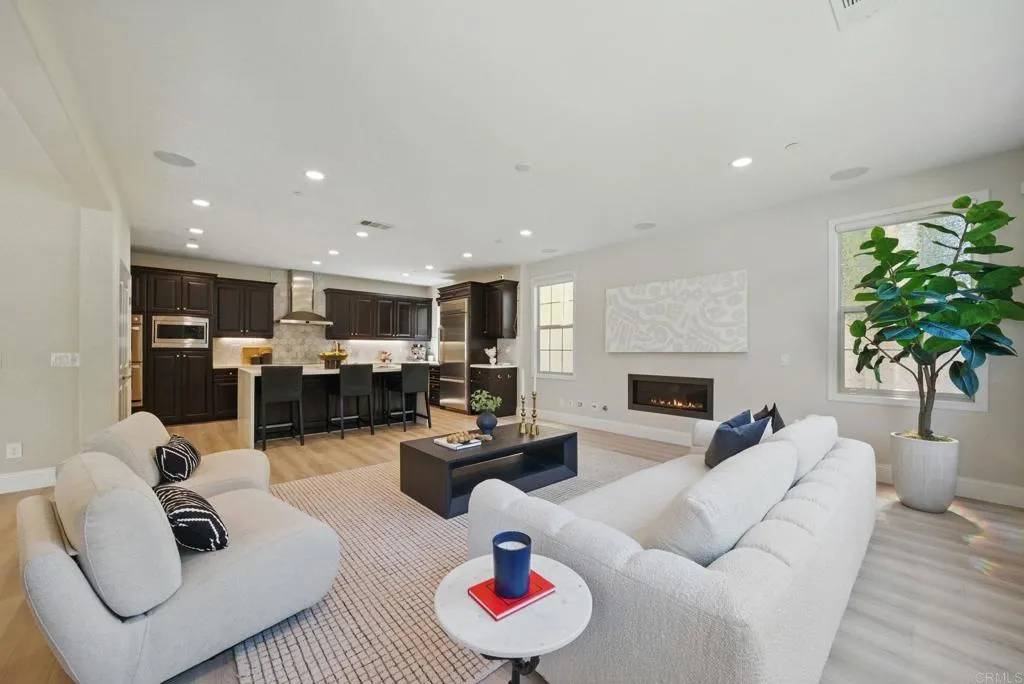 San Diego, CA 92130,13560 Tierra Vista Circle