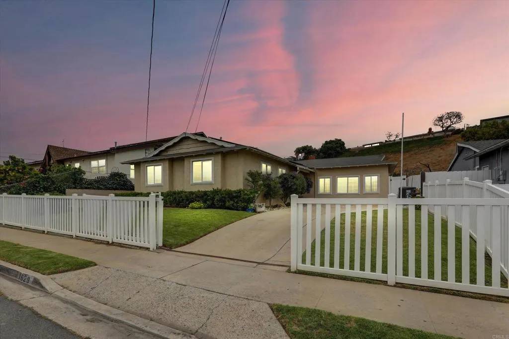 Lemon Grove, CA 91945,1629 primera Street