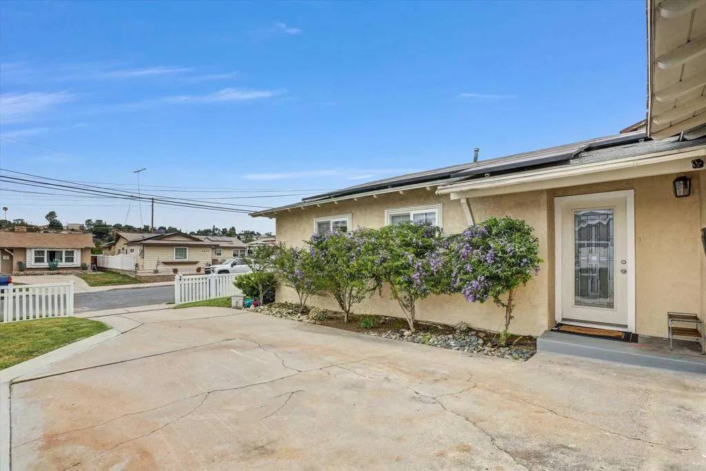 Lemon Grove, CA 91945,1629 primera Street