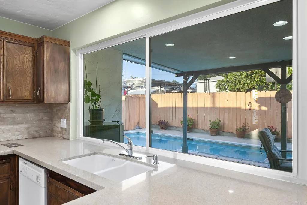 La Mesa, CA 91942,4599 DAUER AVE