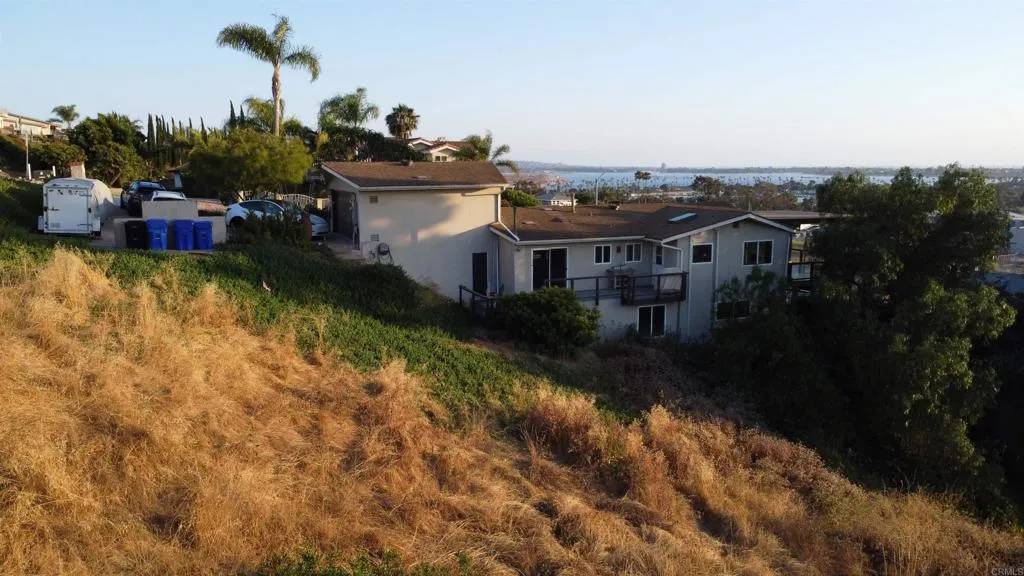 San Diego, CA 92117,425 Trenton