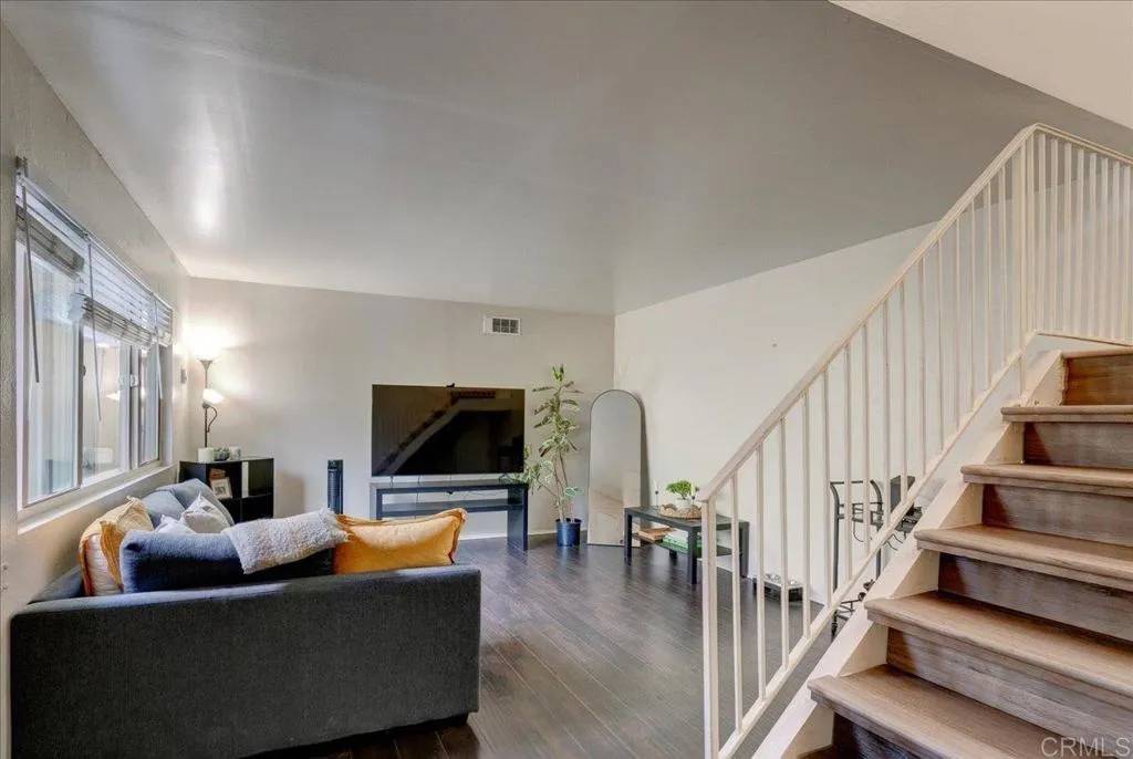 Chula Vista, CA 91911,1453 Melrose Ave #8