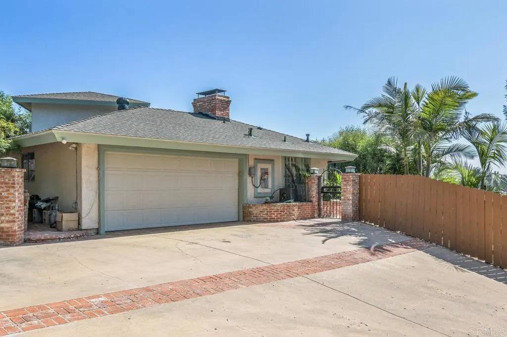 El Cajon, CA 92019,1923 Hidden Mesa rd