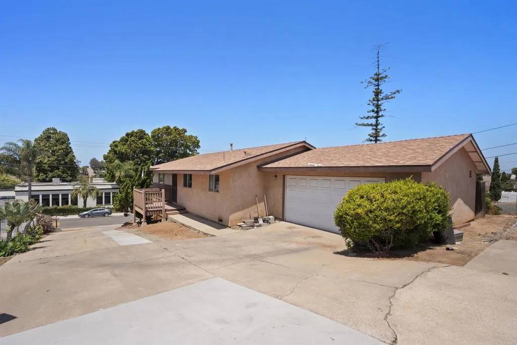 National City, CA 91950,2243 S Lanoitan