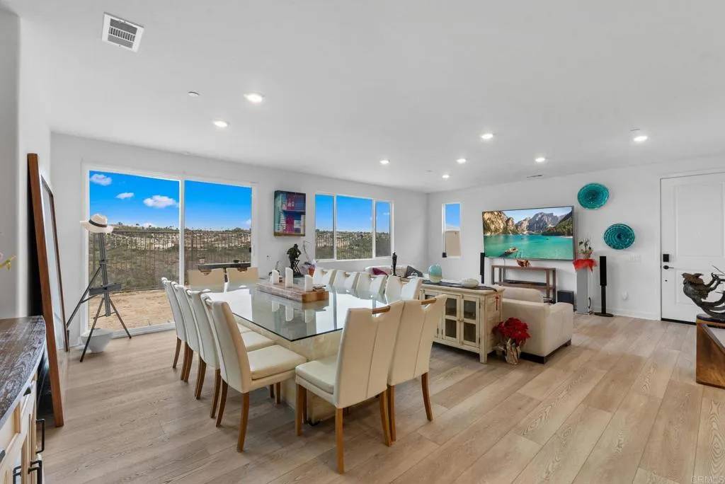 Chula Vista, CA 91911,813 Mateo Street #2