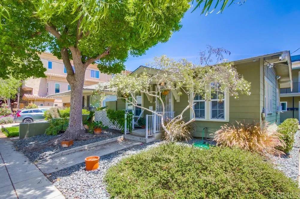 San Diego, CA 92103,4217 3rd Avenue