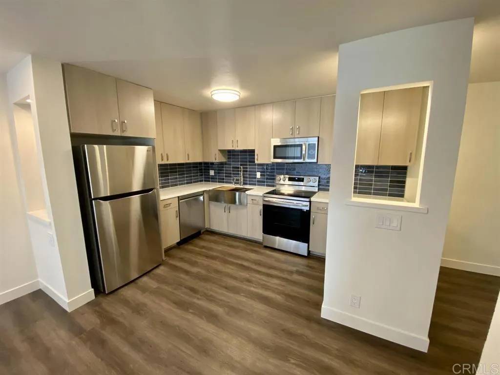 El Cajon, CA 92021,745 E Bradley Avenue #27