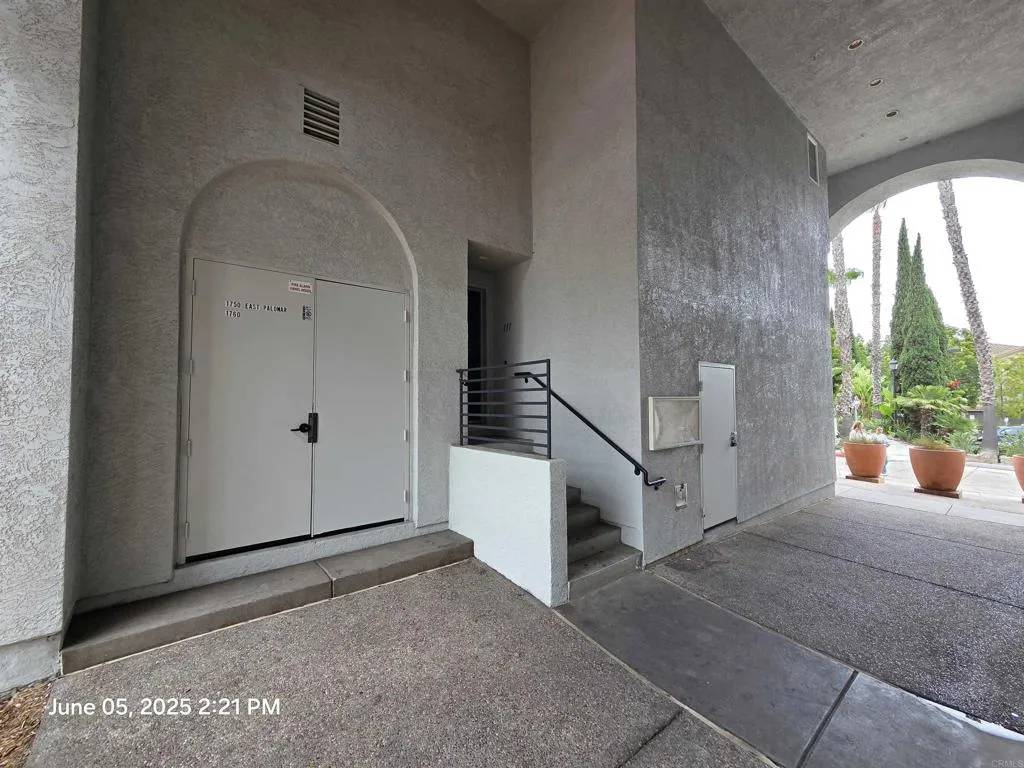 Chula Vista, CA 91913,1760 E PALOMAR Street #111
