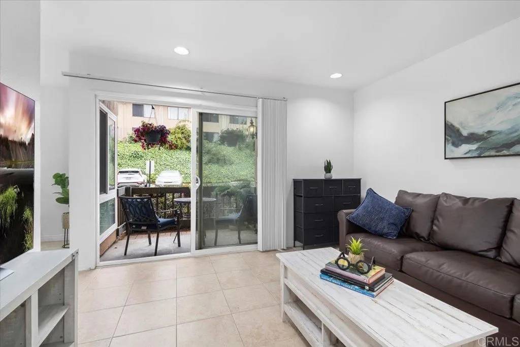 San Diego, CA 92127,17093 W Bernardo Drive #106