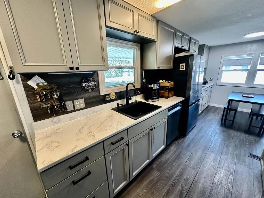 Santee, CA 92071,8301 Mission Gorge #181