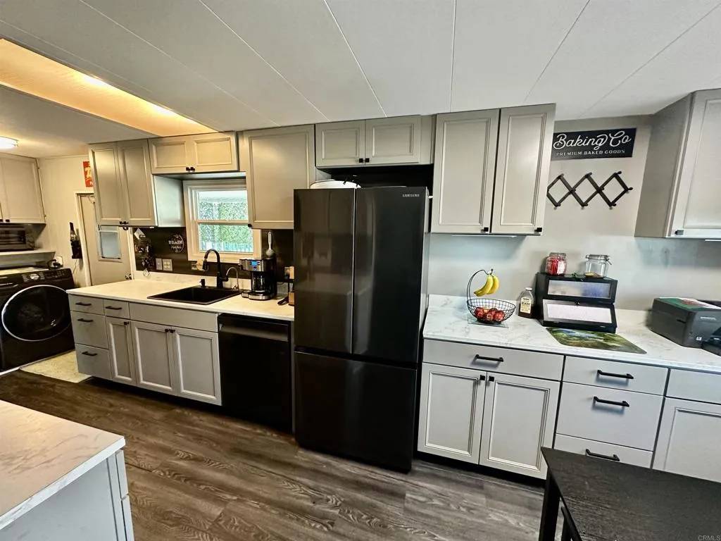 Santee, CA 92071,8301 Mission Gorge #181