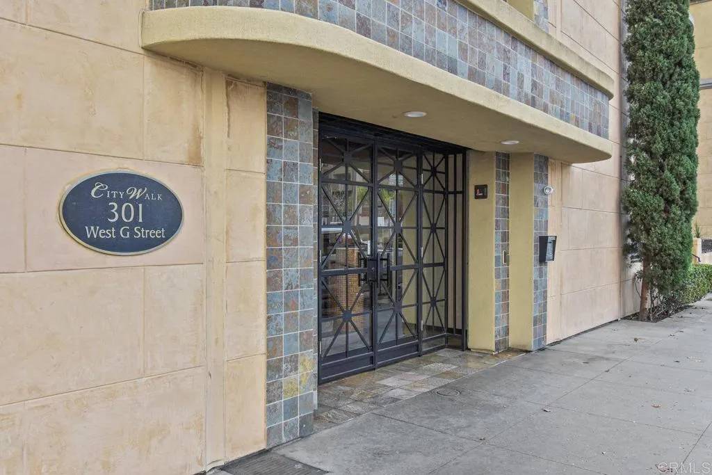 San Diego, CA 92101,301 W G St #119