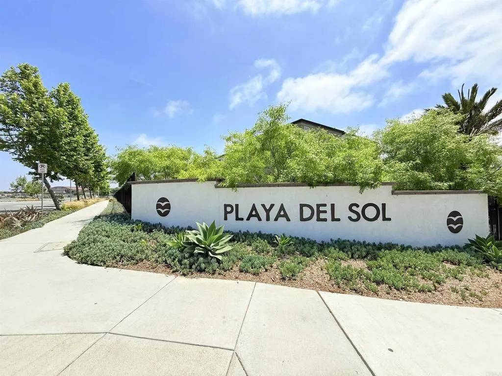 San Diego, CA 92154,5211 Beachfront Cove #12