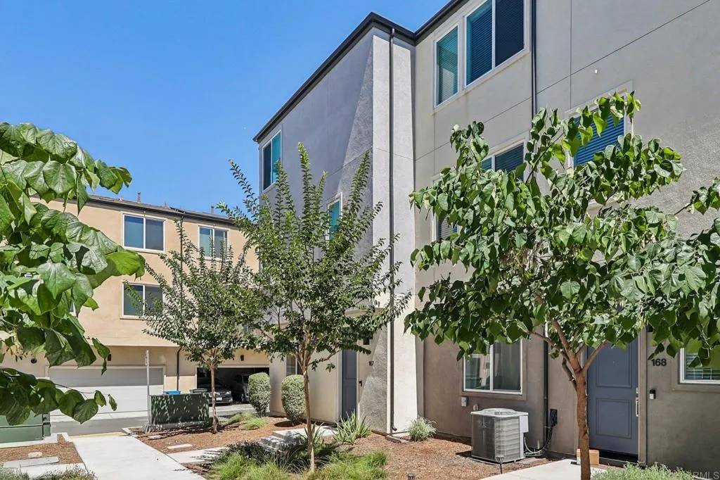 San Diego, CA 92154,5265 Beachfront Cove Street #167