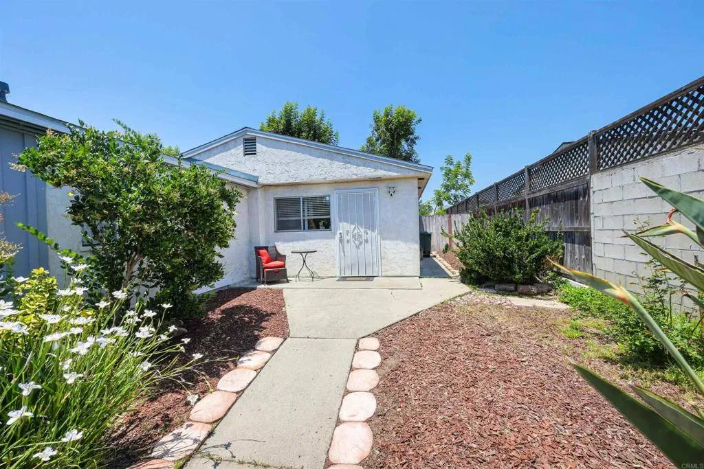 Spring Valley, CA 91977,8802 Tyler Street