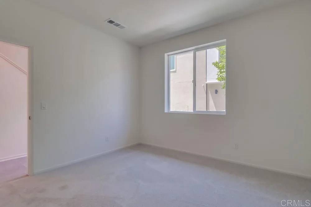 San Diego, CA 92154,5305 Seacliff Place #5