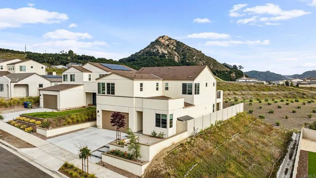 Fallbrook, CA 92028,35188 Orchard Trails