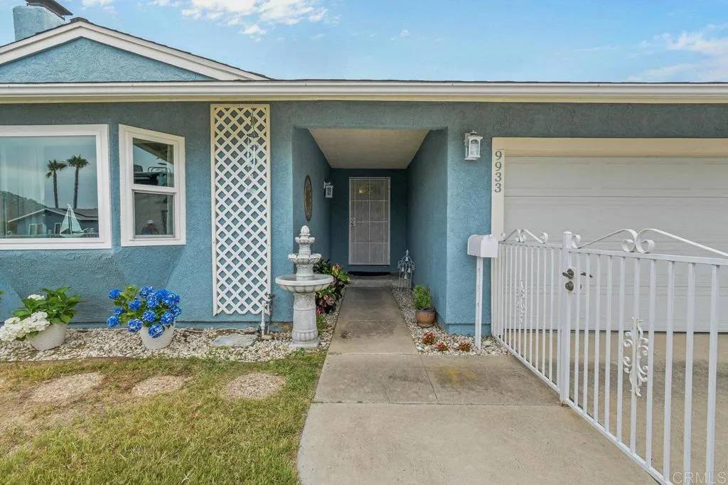 Santee, CA 92071,9933 Golden West Ln