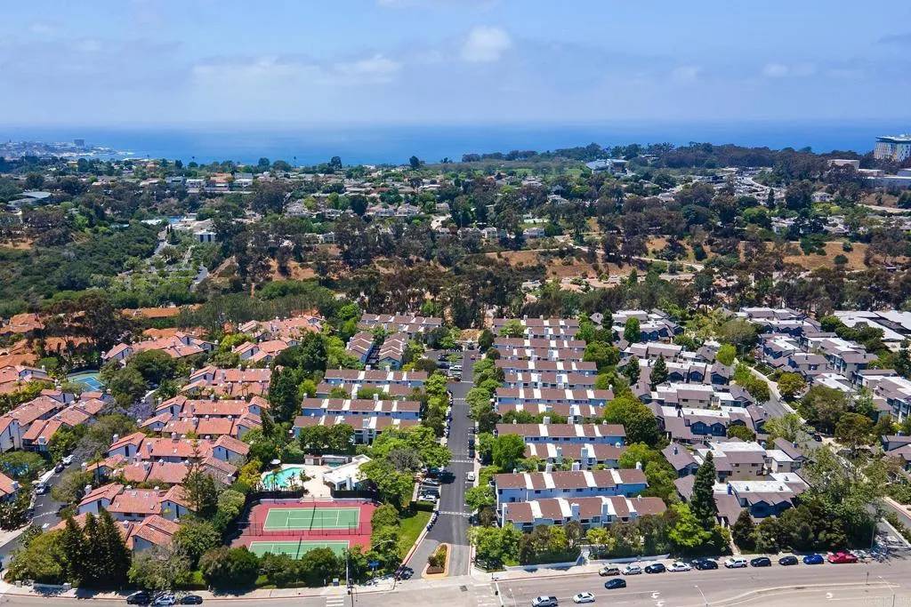 La Jolla, CA 92037,8746 Villa La Jolla Drive #52