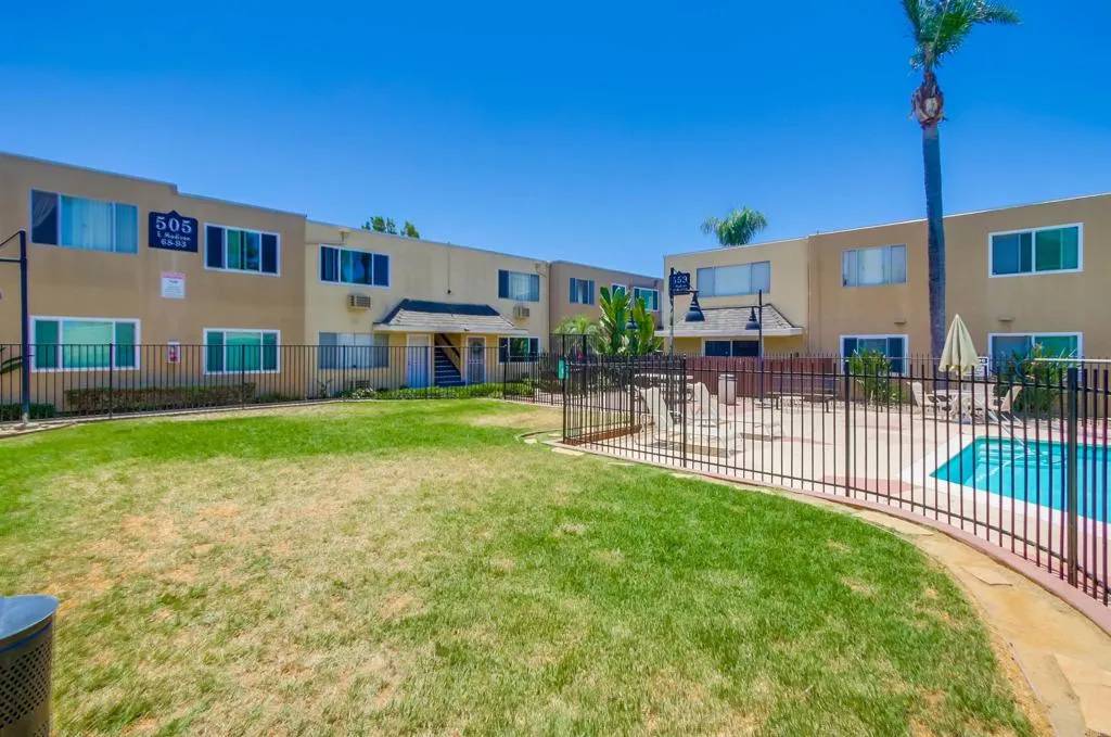 El Cajon, CA 92020,527 E Madison Ave #95