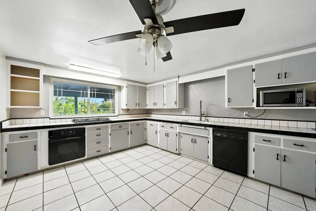Spring Valley, CA 91977,10150 Sierra Madre Road