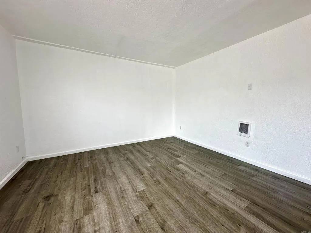 San Diego, CA 92114,5377 Imperial Avenue #3
