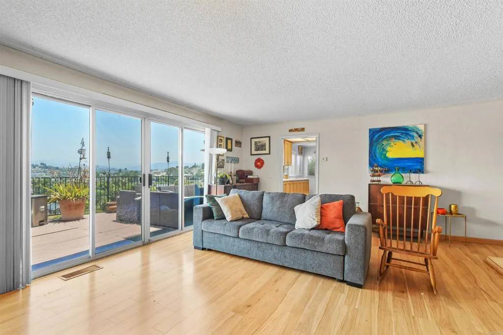 Spring Valley, CA 91977,3135 South Bonita Street