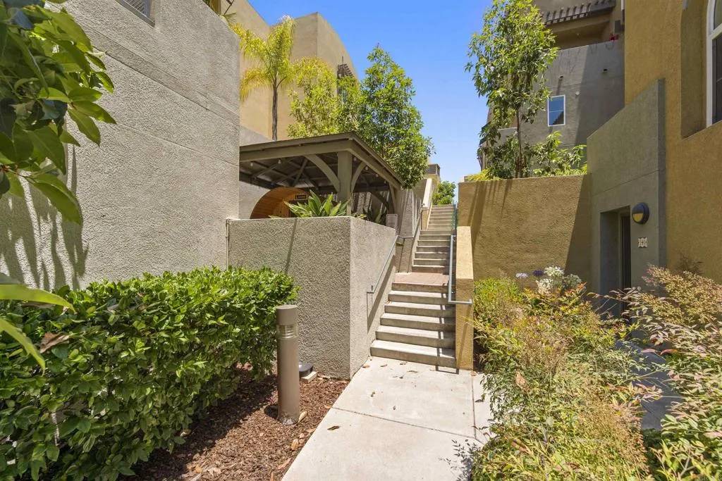 La Mesa, CA 91942,7715 El Cajon Boulevard #5