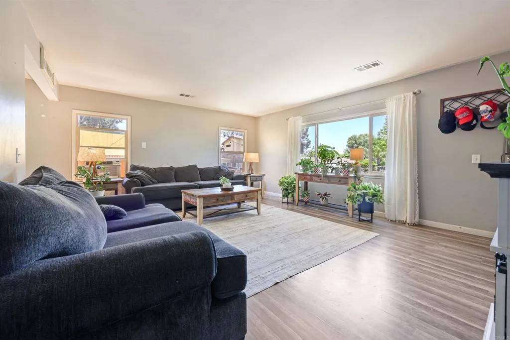 Alpine, CA 91901,1831 Green Acres Drive